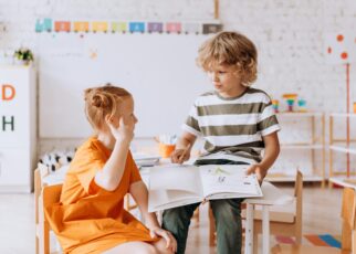 róznice w edukacji finansowej chłopców i dziewczynek